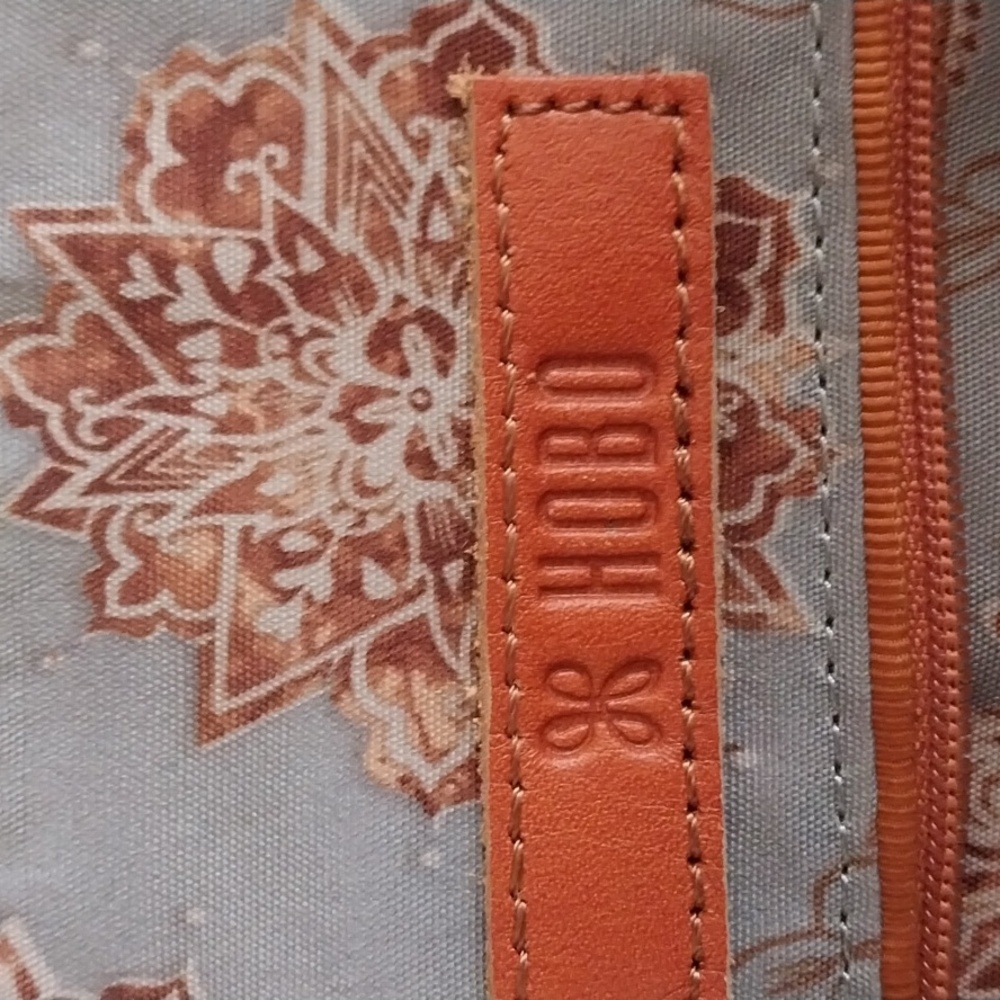 Hobo Shelia Large Polished Leather Satchel - Picture 3 of 8